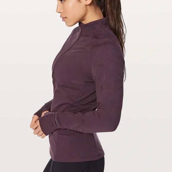 Lululemon Toasty Tech 1/2 Zip Size 6 with Gorgeous Sleeve Detail - Picture 1 of 12